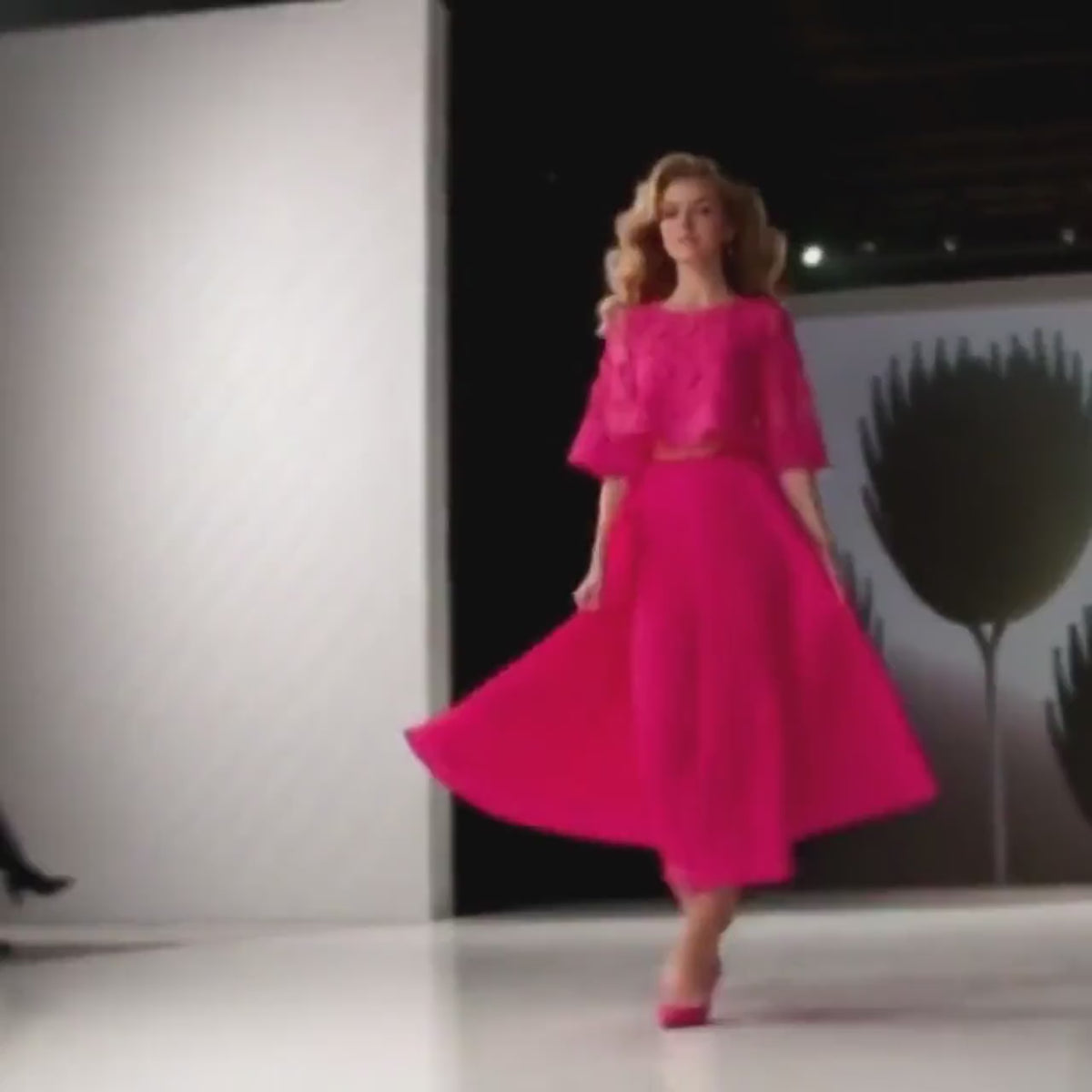 Pink Pleated Maxi Dress, Floral Applique Mesh Dress, A Line Long Sleeve Dress